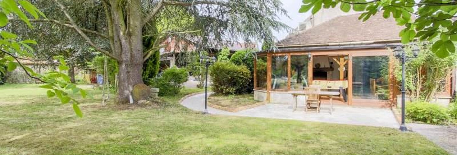 Maison 5 Pièces 124 m² à vendre à Le Mesnil-Saint-Denis (78320)