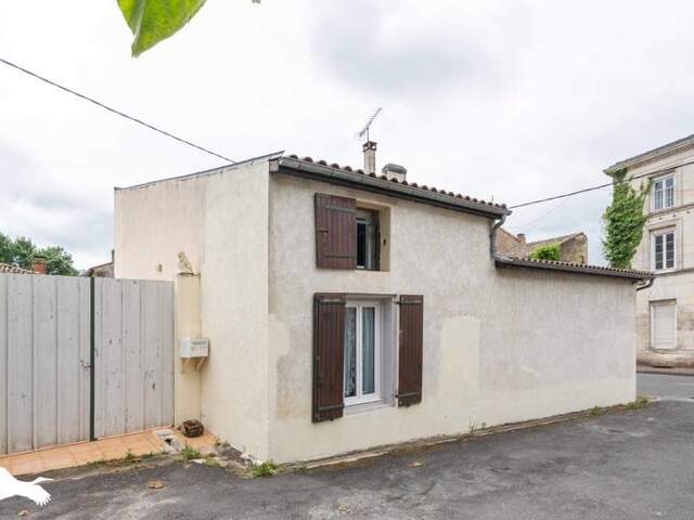 Maison de ville de 8 pièces principales — photo du bien