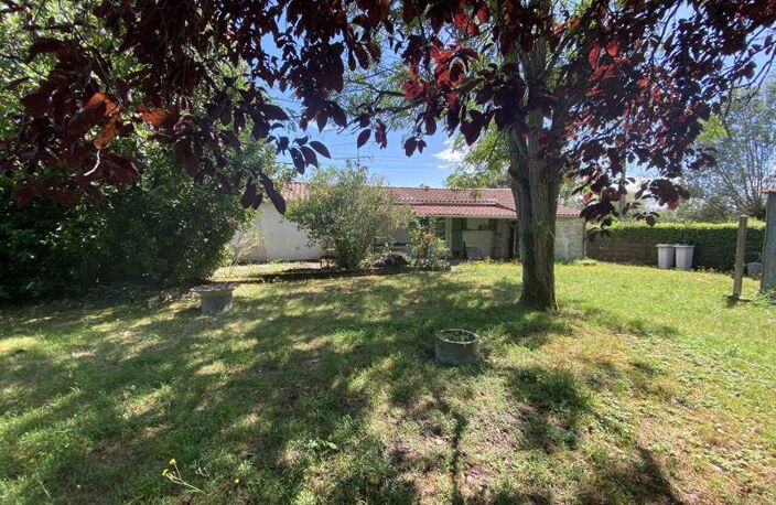 Maison en pierre de 3 pièces principales — photo 2