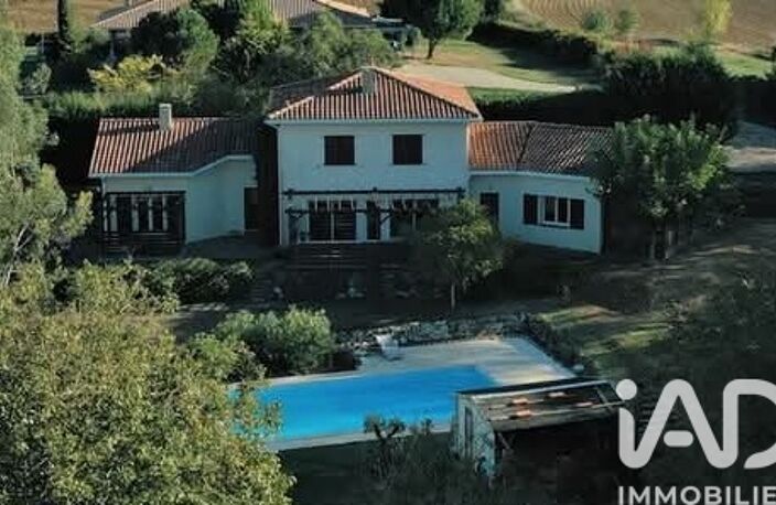 Vente Maison/villa 10 pièces — photo 2