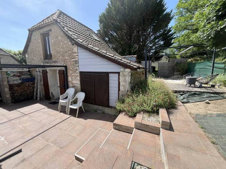 Maison en pierre de 4 pièces principales — photo 1