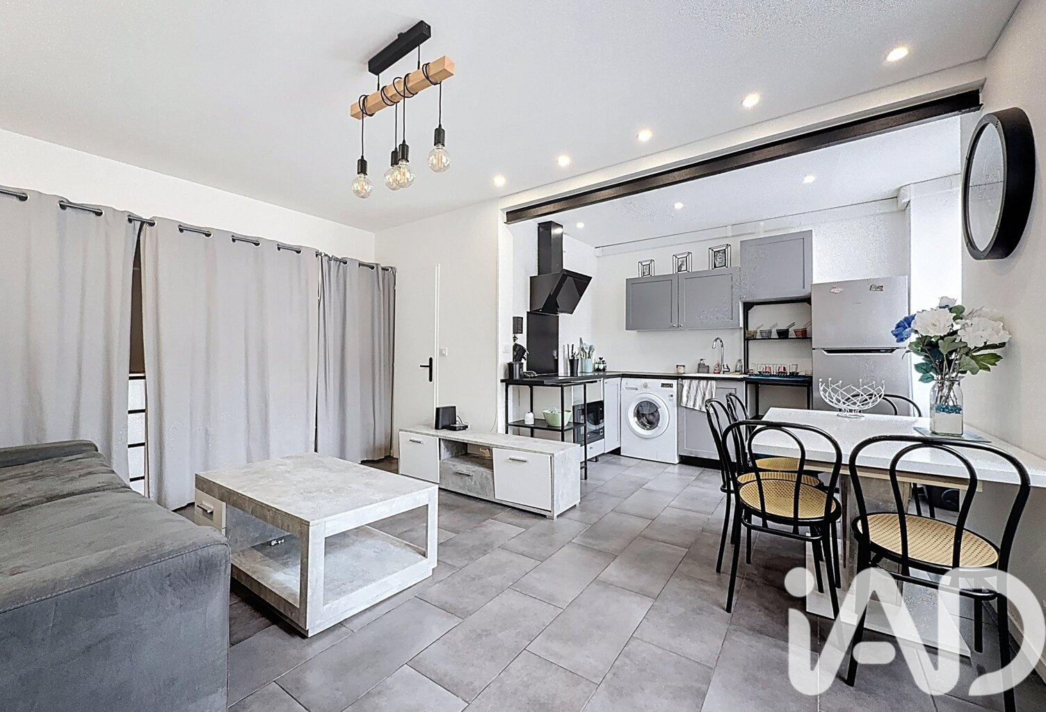 Vente Studio 1 pièce — photo 1