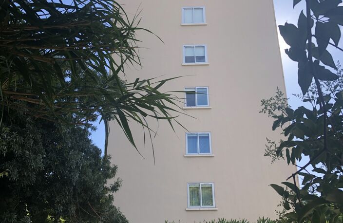 Vente Appartement 4 pièces — photo 2