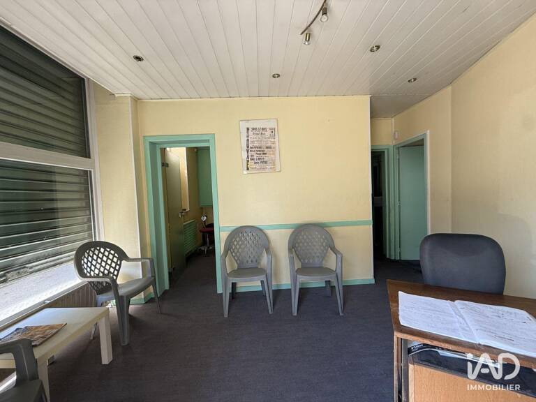 Location Surface diverse 180 m&sup2; — photo 1
