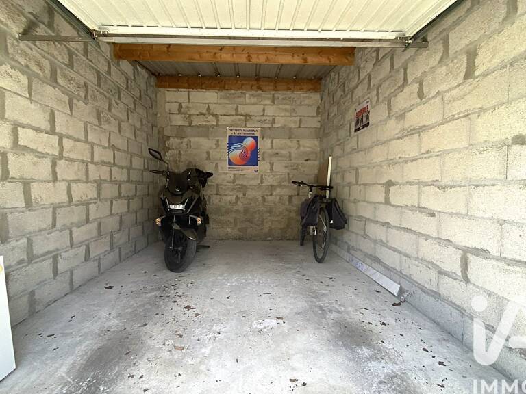 Vente Garage 15 m&sup2; — photo 1