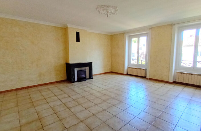 Appartement F3 de 93,67 m2 à vendre à Saint-Étienne avec cav — photo 2