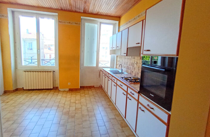 Appartement F3 de 93,67 m2 à vendre à Saint-Étienne avec cav — photo 3