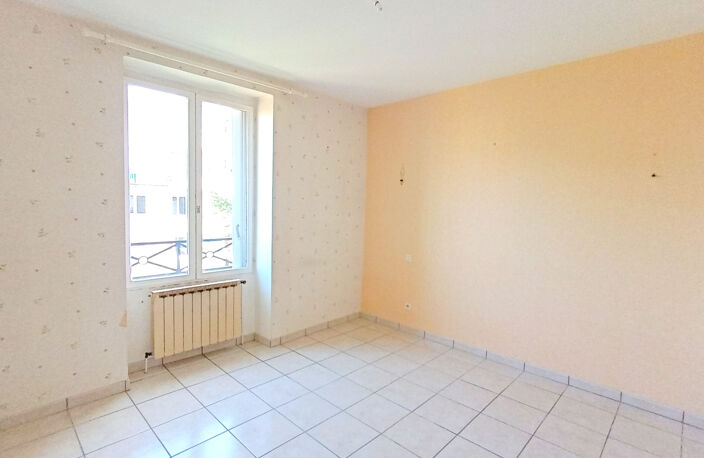 Appartement F3 de 93,67 m2 à vendre à Saint-Étienne avec cav — photo 4