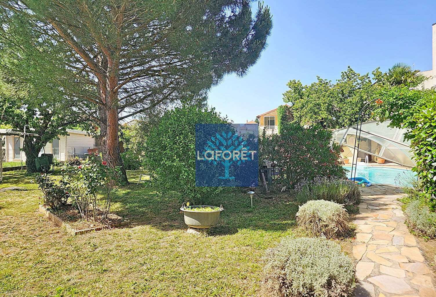 Maison 95m² avec piscine et jardin arboré - Brignais — photo 1