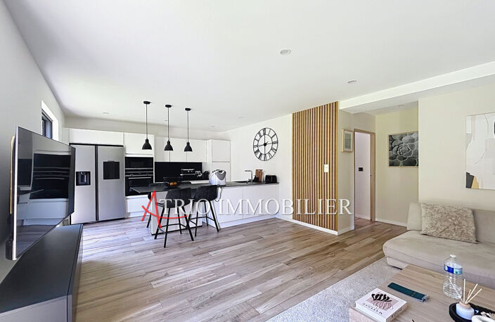 En plein coeur de Cagnes-sur-Mer, au calme, cette villa de styl — photo 2
