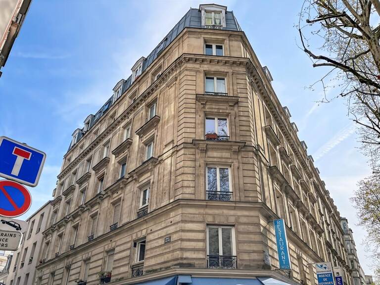 Paris 18ème arrondissement, 2 pièces au calme avec ascenseur et cave, à deux pas des transports — photo 1