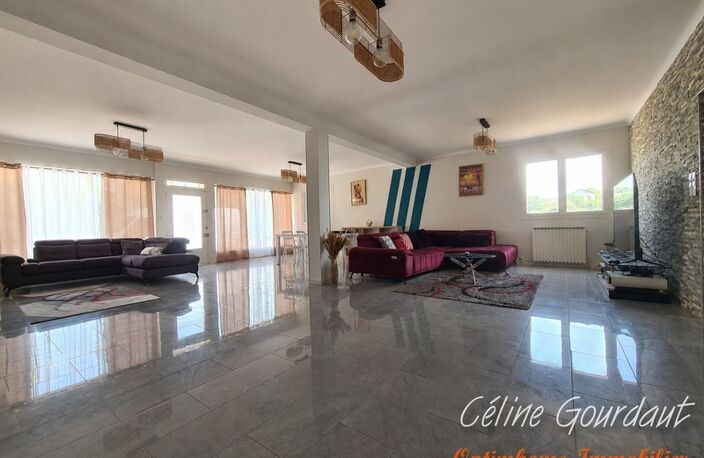 Maison 8 pces, 198 m², terrain de 401 m² — photo 2