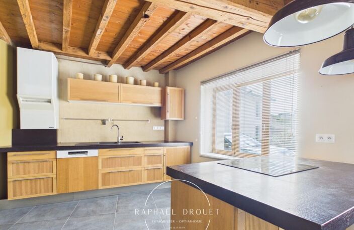 Maison de village familiale – 215 m² habitables – 5 chambres – Cour – Cave – Jardin (38200) — photo 2