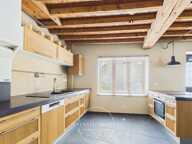 Maison de village familiale – 215 m² habitables – 5 chambres – Cour – Cave – Jardin (38200) — photo 3