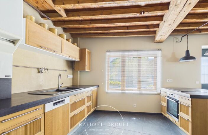 Maison de village familiale – 215 m² habitables – 5 chambres – Cour – Cave – Jardin (38200) — photo 3