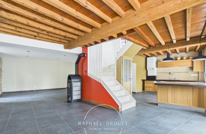 Maison de village familiale – 215 m² habitables – 5 chambres – Cour – Cave – Jardin (38200) — photo 4