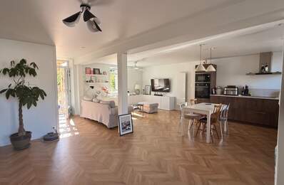 Maison en pierre entièrement rénovée, 95m², avec dépendances, terrain de 1154m² 148 000 € — photo du bien