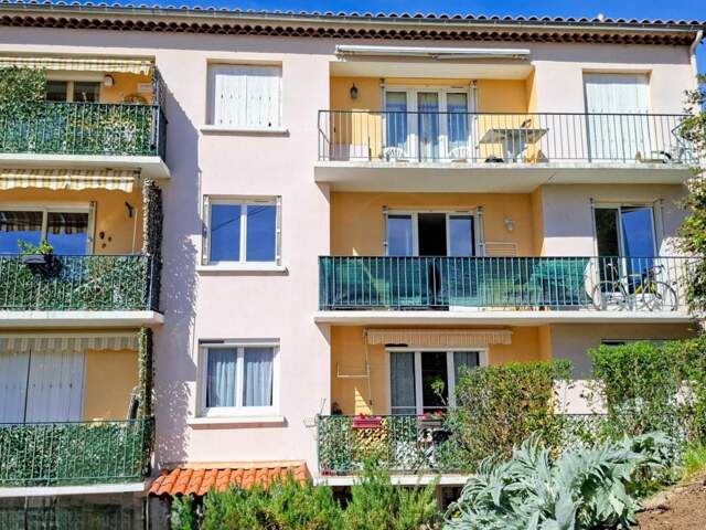 À VENDRE – APPARTEMENT T3 AVEC BALCON, GARAGE ET CAVE À DIGNE-LES-BAINS — photo du bien