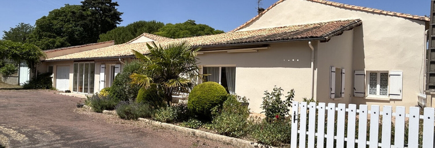 Maison 7 Pièces 197 m² à vendre à Pamproux (79800)