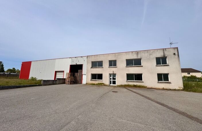Entrepôt de stockage + bureaux — photo 4