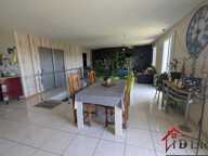 Pavillon sans mitoyenneté sur 1440 m2 à Oyriers — photo 4