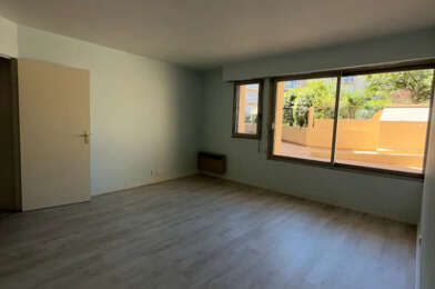 Appartement 2 pièces 917 €