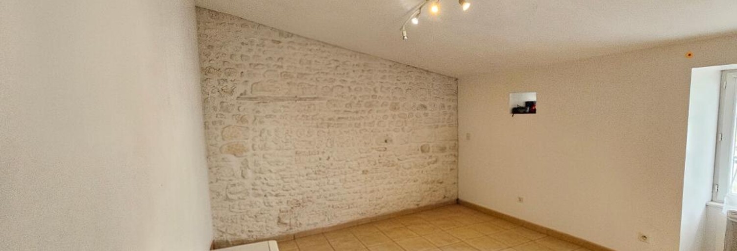 Appartement 1 Pièce 23 m² à louer à Pont-l'Abbé-d'Arnoult (17250)