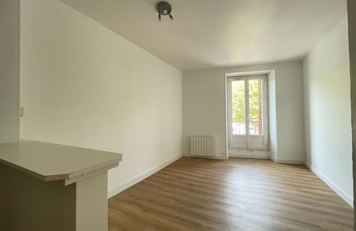 Marcillac centre: Appartement T3 entièrement rénové — photo 3