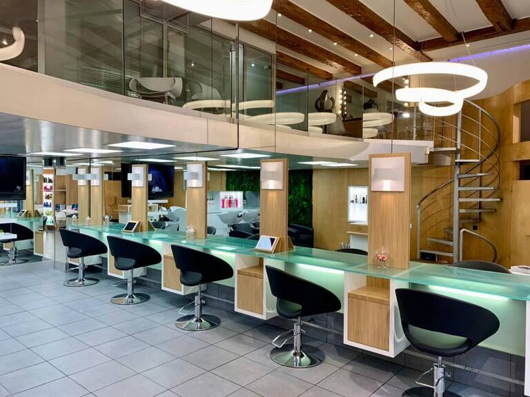 A VENDRE - MARSEILLE 6ᵉ – FONDS DE COMMERCE – EMPLACEMENT PREMIUM — photo 1