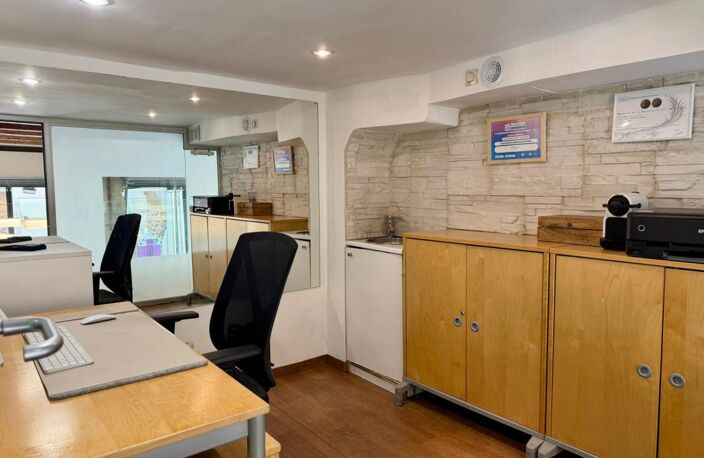 A VENDRE - MARSEILLE 6ᵉ – FONDS DE COMMERCE – EMPLACEMENT PREMIUM — photo 5
