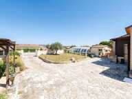 VILLA AVEC GARAGE ET PISCINE — photo 2