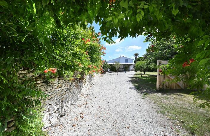 Clos à VENDRE BEAUCOUP de CHARME — photo 2
