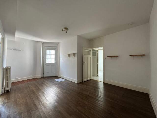 Bel appartement T3 rénové avec cave – Saint-Satur — photo du bien
