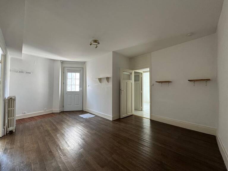 Bel appartement T3 rénové avec cave – Saint-Satur — photo 1