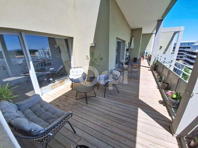 Appartement À Vendre — photo du bien