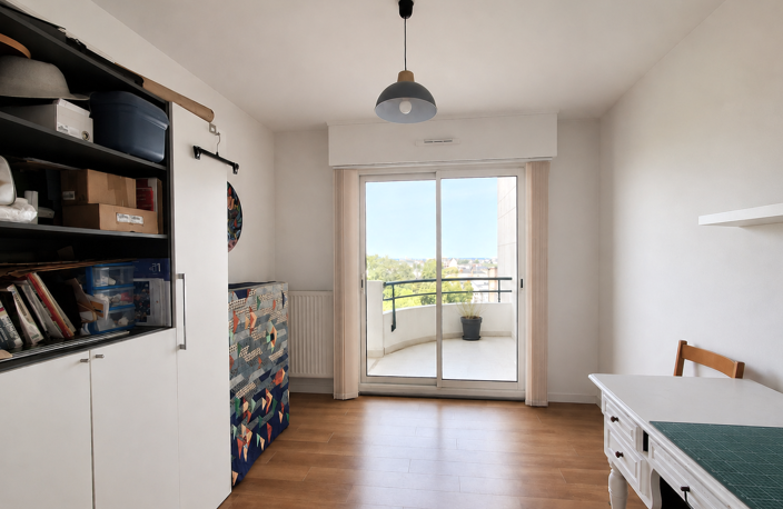 Appartement lumineux 2 chambres- 2 balcons- potentiel invest — photo 4
