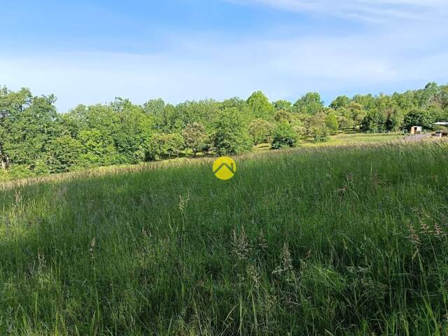 TERRAIN CONTRUCTIBLE — photo du bien