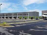 LOCAUX PROFESSIONNELS BUREAUX DEPOTS A LOUER A FAMILY PLAZA — photo 2