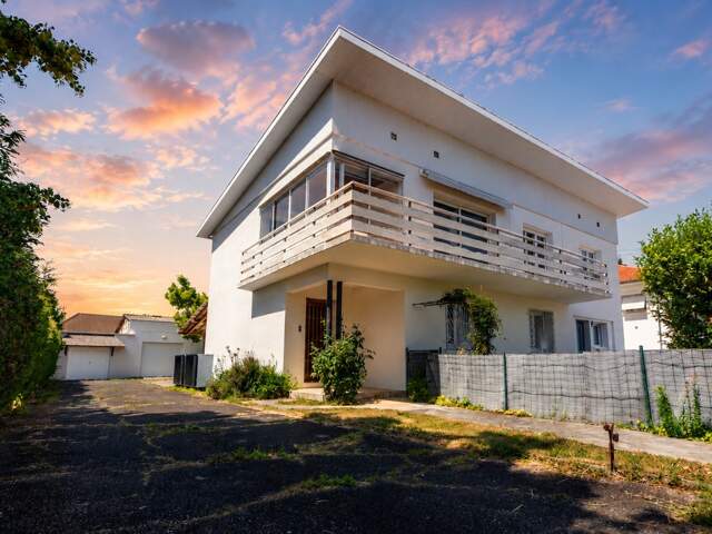 Appartement à vendre 3 pièces LESCAR (64) Jardin privatif de 268m2 Parking et garage — photo du bien