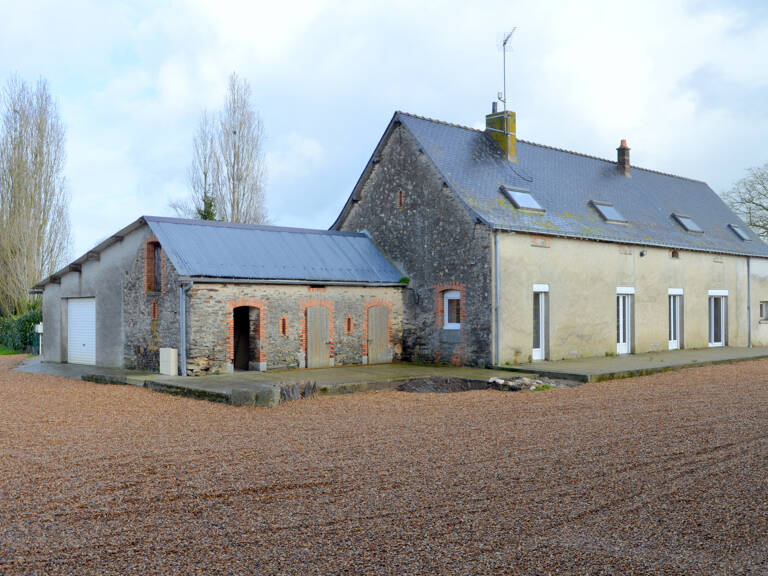 Maison 8 pièces – Angrie (49) — photo 1
