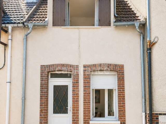 NOUVEAUTÉ – Maison de village avec cave voûtée à Brienon-sur-Armançon (89) — photo du bien