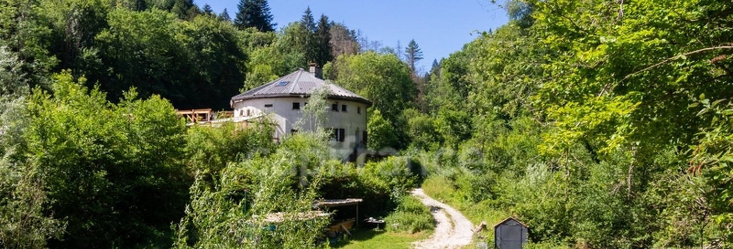 Maison 10 Pièces 267 m² à vendre à Saint-Cassin (73160)