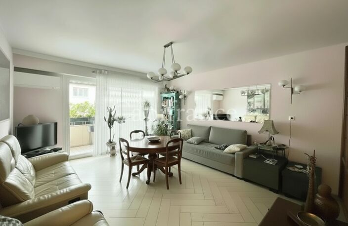 Appartement T2 de 69 m², dernier étage avec balcons, cave, garage locatif possible – Hypercentre Aix-les-Bains (73) — photo 2