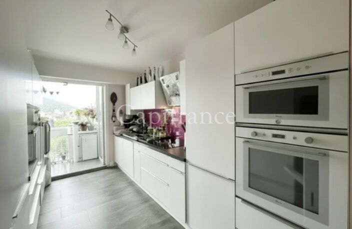 Appartement T2 de 69 m², dernier étage avec balcons, cave, garage locatif possible – Hypercentre Aix-les-Bains (73) — photo 3