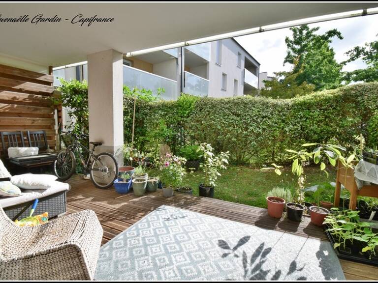 LE HAILLAN - Appartement 4 pièces 94 m² avec terrasse, jardin et parkings — photo 1
