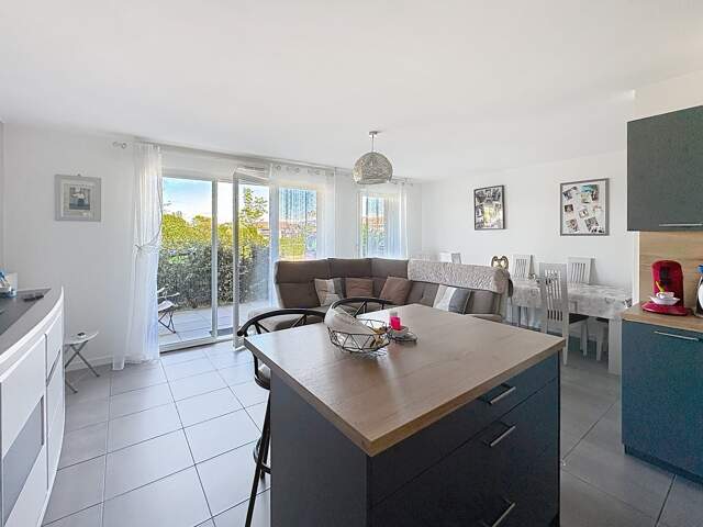 Appartement à vendre 4 pièces en rez de jardin VULBENS — photo du bien