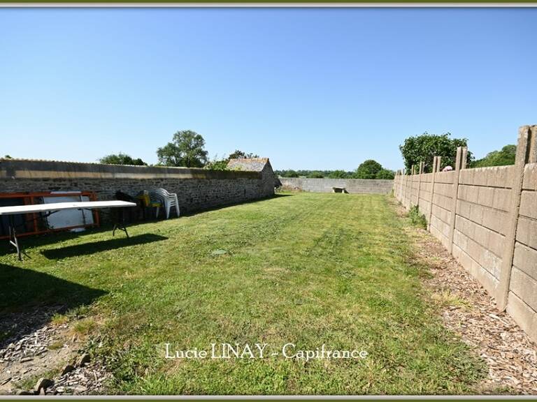 Maison de bourg avec terrain attenant — photo 1