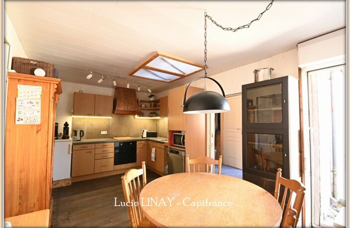 Maison de bourg avec terrain attenant — photo 3