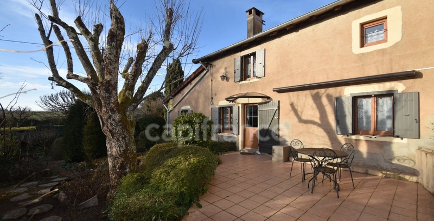 Maison en Pierre avec jardin et terrain attenant -  120m² -3 chambres - CHAUFFAILLES (71) — photo 1