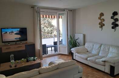 Appartement 3 pièces 900 €